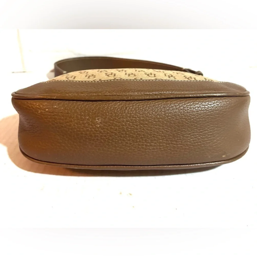 Dooney & Bourke DB signature print canvas Tan and Brown shoulder Women's Bag